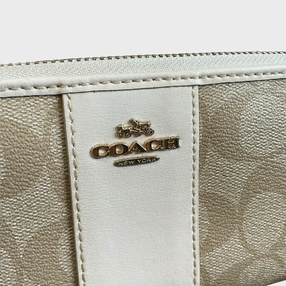 Coach Signature Accordion Zip Around Wallet F54630 Khaki Chalk